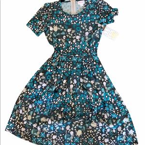 🆕 Amelia dress by Lularoe